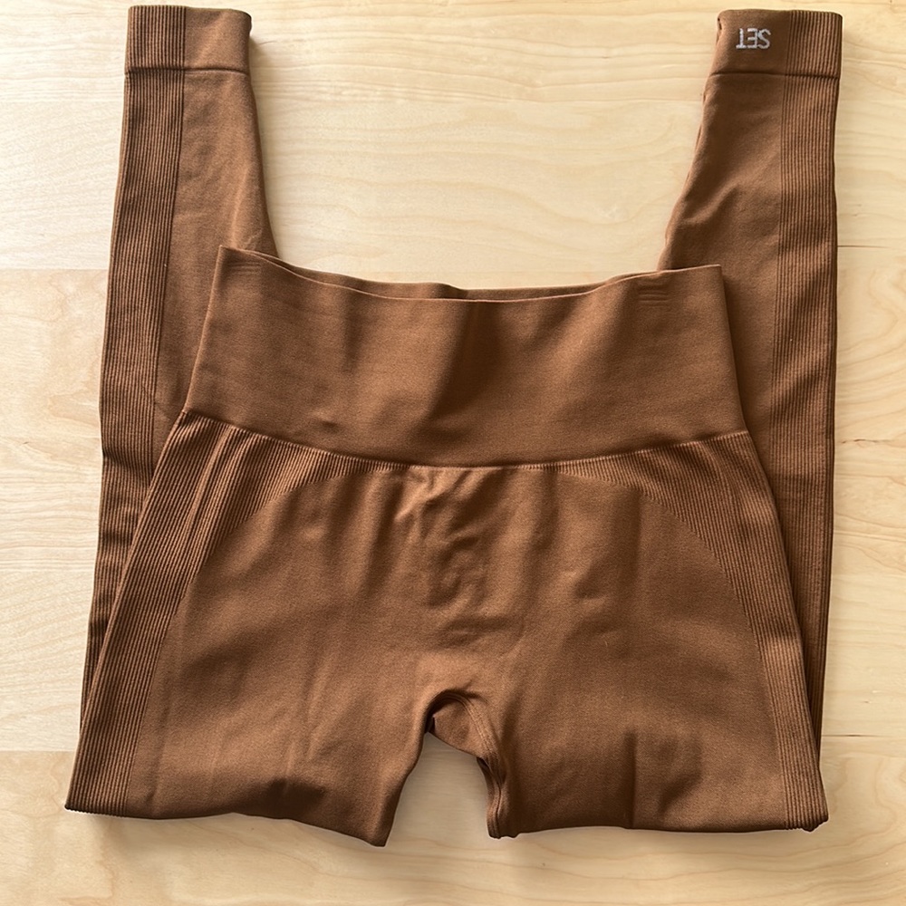 Set Active microfiber nylon/spandex leggings - barely worn